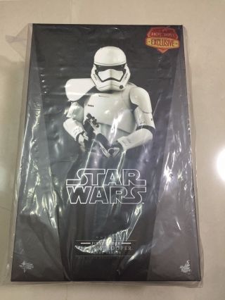 Hot Toys Mms 316 Star Wars First Order Stormtrooper Squad Leader (exclusive)