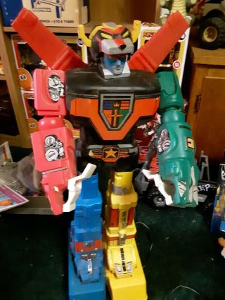 1984 Ljn Voltron Lions Remote Control Motorized Robot 25 Inch With Sword