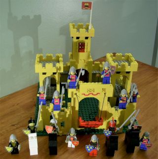 Vintage Lego Yellow Castle 375/6075,  1980,  Complete W/ Box & Instructions