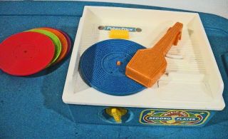 Vintage 1967 Fisher Price " Record Player " Music Box With All 5 Double Discs