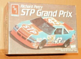 1990 Amt Ertl 1/25 Scale Richard Petty 43 Stp Grand Prix Plastic Model Car Kit