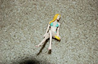 1:24 G Scale Sitting Bikini Girl - 1 - Vhtf