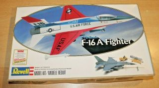 44 - 4410 Revell 1/72nd Scale General - Dynamics F - 16a Falcon Plastic Model Kit