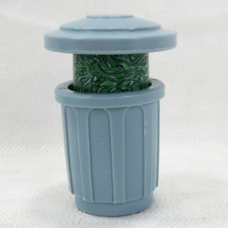 OSCAR THE GROUCH - SESAME STREET - VINTAGE FISHER PRICE LITTLE PEOPLE FIGURE NM 3