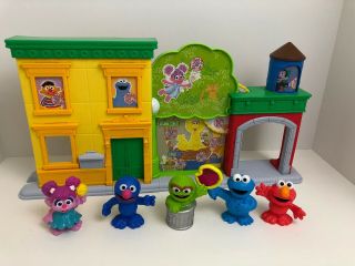 Playskool Sesame Street Discover Abcs With Cookie Monster Playset Figures
