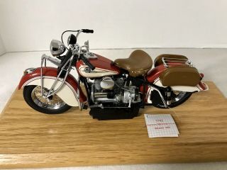 1:10 Franklin Harley Davidson 1942 Indian 442 Motorcycle Red / Cream