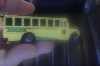 2000 Tonka Hasbro Yellow Die Cast Community School Bus Collectible 3
