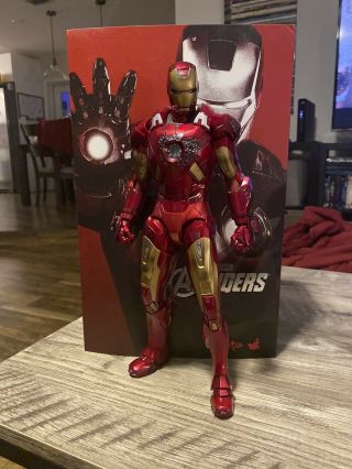 1/6 Hot Toys Iron Man Mark Vii 7 Avengers Movie Masterpiece Mms185 Complete
