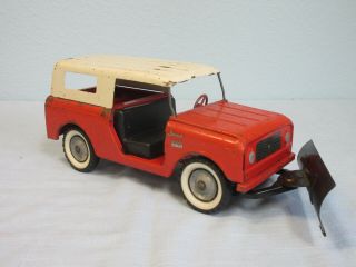 Tru - Scale International Harvester Scout with snowplow 2