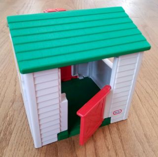 Vintage Little Tikes Dollhouse Furniture Cozy Cottage Play House Doll Playhouse
