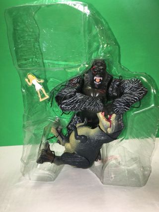 Playmates King Kong 2005:8th Wonder Of The World Roaring Bull V - Rex Open Box