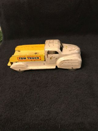 Vintage Lincoln Grey And Yellow Toy Tow Truck.  40 