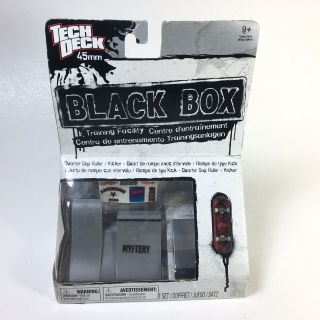 Tech Deck 45mm Black Box Fingerboard/skateboard Training Facility Set