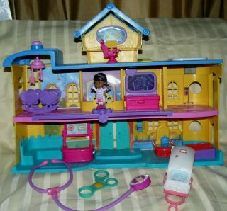 Disney Doc Mcstuffins Hospital Play Set Doll House No Helicopter