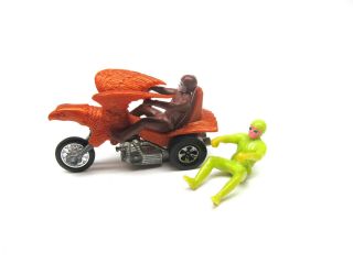 Hot Wheels Rrrumblers Bronze Bold Eagle Brown And Neon Green Rider