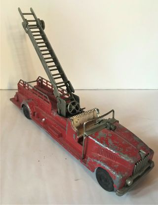 Vintage 1950s Metal Fire Dept Ladder Truck Engine Hubley Kiddie Toy 520
