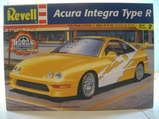 Revell 1/25 Acura Integra Type R 85 - 2572