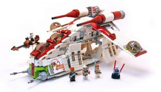 Lego 7676 Star Wars Republic Attack Gunship,  Complete W/ Box,  Retired & Rare.