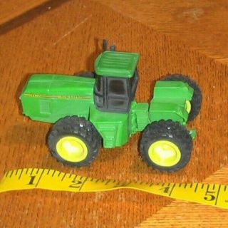 1995 Ertl 1/64 John Deere 8870 4x4 Tractor Farm Toy Collectible