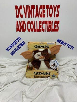 Neca - Gremlins Electronic Dancing Plush Doll Gizmo Measures 8 " Tall Note