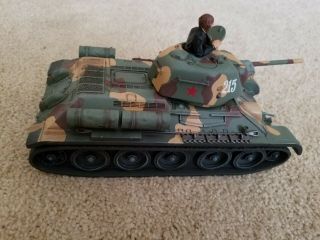 Britains Russian T - 34 Tank Vehicle In Camo 1/32 Like Forces Of Valor 2004