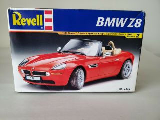 BMW Z8 Revell 1:24 Scale Model Kit 3