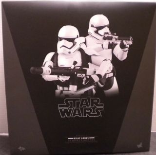 Hot Toys Star Wars The Force Awakens First Order Stormtroopers 1/6 Figure 2 Set