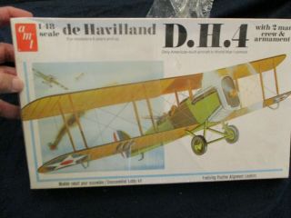 Vintage Amt 1/48 Scale Wwi Plane,  De Havilland D.  H.  4 W/2 Man Crew & Armament