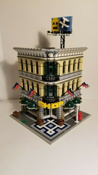 Lego Creator Grand Emporium 10211 - Retired - Complete