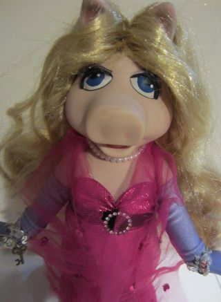 The Muppets Miss.  Piggy Porcelain Doll 25 Year Anniversary
