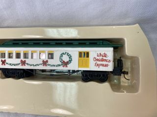 Bachmann HO Scale White Christmas Express train old time combine passenger car 3