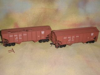 2 O - Scale 2 - Rail Weaver Pennsylvania Mow 2 - Bay Hopper Cars W.  Covers