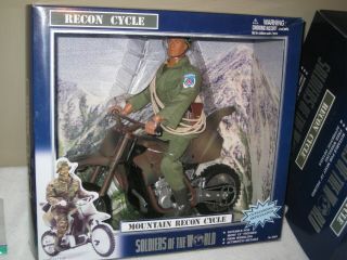 Mountain Recon Cycle Soldiers Of The World 12 " Figure 2001 98303