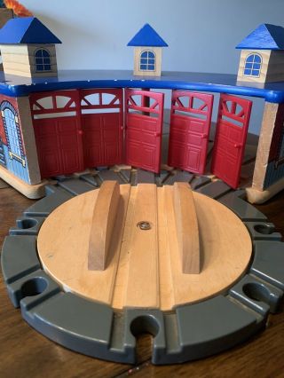 Thomas The Train Wooden Railway Roundhouse Station Tidmouth Shed W/ Turntable 5