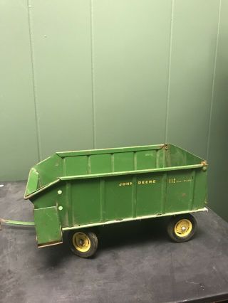 Vintage John Deere Chuck Wagon 112