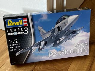 Revell 1/72 Saab Jas - 39d Gripen Two Seater,  Contents.