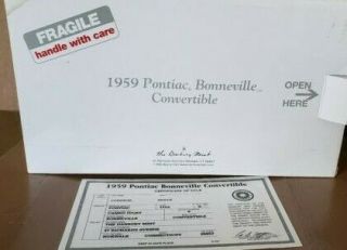Danbury 1959 Pontiac Bonneville Convertible Diecast Model 1:24