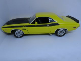 Ertl American Muscle 1970 Dodge Challenger T/a 340 Six Pak Yellow 1:18 Supercar