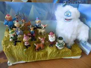Rudolph And The Island Of Misfit Toys Bumble & Friends Figurines (memory Lane)
