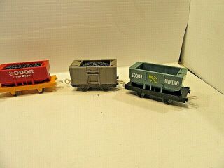 Thomas Train Trackmaster Dodge Engine and 3 Cars 3