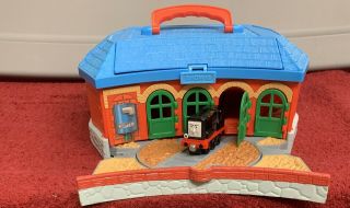 Thomas And Friends - Take N Play - Tidmouth Sheds Roundhouse - 2002 With Diesel