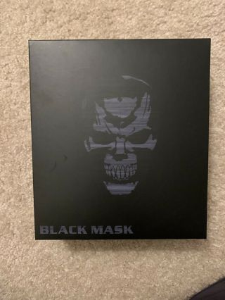 Black Mask Only Nycc 2019 Mezco Exclusive Batman Vs.  Black Mask In Hand