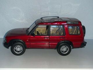 1/18 Motor Max 2004 Land Rover Discovery