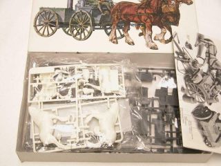 1/35 Tamiya German Field Kitchen Trailer Horses Figure Plastic Scale Model Kit 2