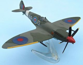 Supermarine Spitfire F.  Mk.  Xiv,  Raf,  1945,  Scale 1/72,  Hand - Made Plastic Model