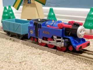 Tomy Trackmaster Thomas & Friends " Belle " 2010 Motorized Train