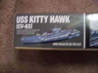 Uss Kitty Hawk Cv - 63 Model Kit Scale 1 - 8006