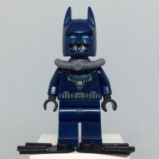 Lego Dc Heroes Sh097 Batman Minifigure – Dark Blue Wetsuit Flippers 76010