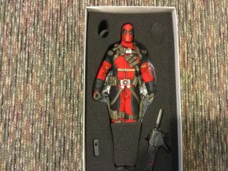 Deadpool By Sideshow Collectibles Sixth Scale Figure