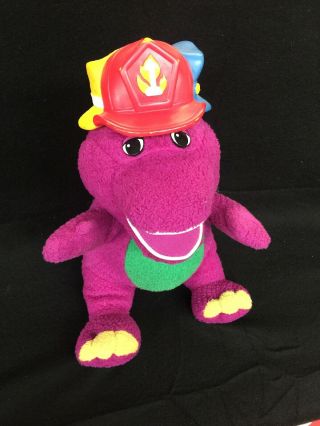 Fisher Price Silly Hats Barney & Friends Sings 11 " Plush Stuffed Toy 2001